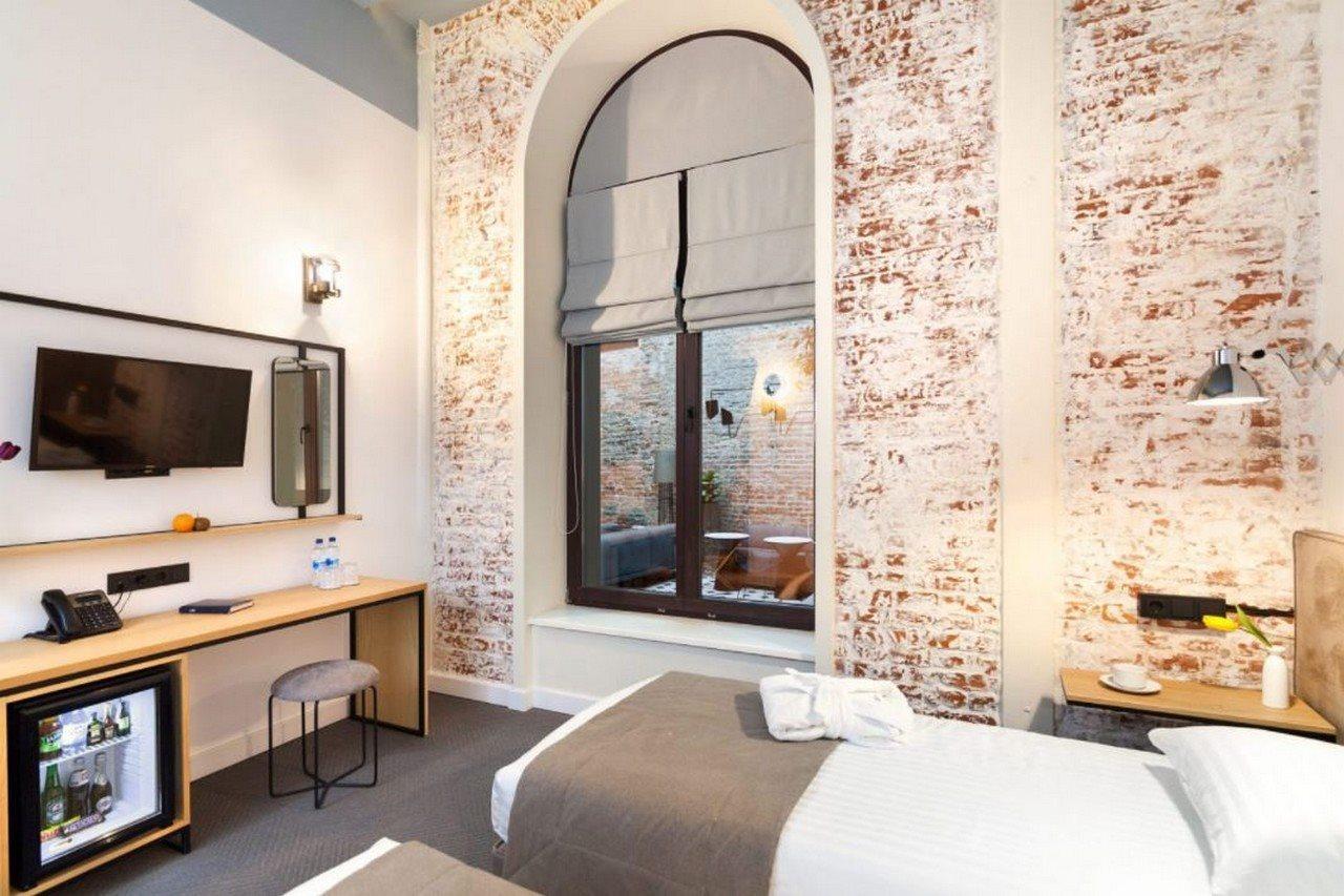Ferenc Hotel & Restaurant Lviv Buitenkant foto