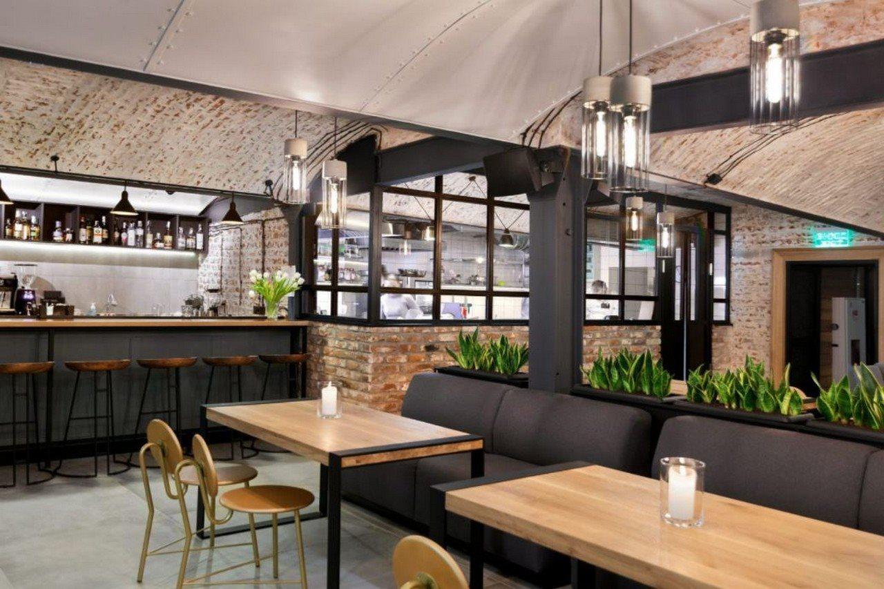 Ferenc Hotel & Restaurant Lviv Buitenkant foto