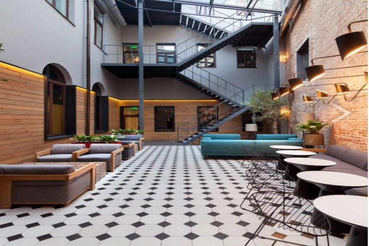 Ferenc Hotel & Restaurant Lviv Buitenkant foto