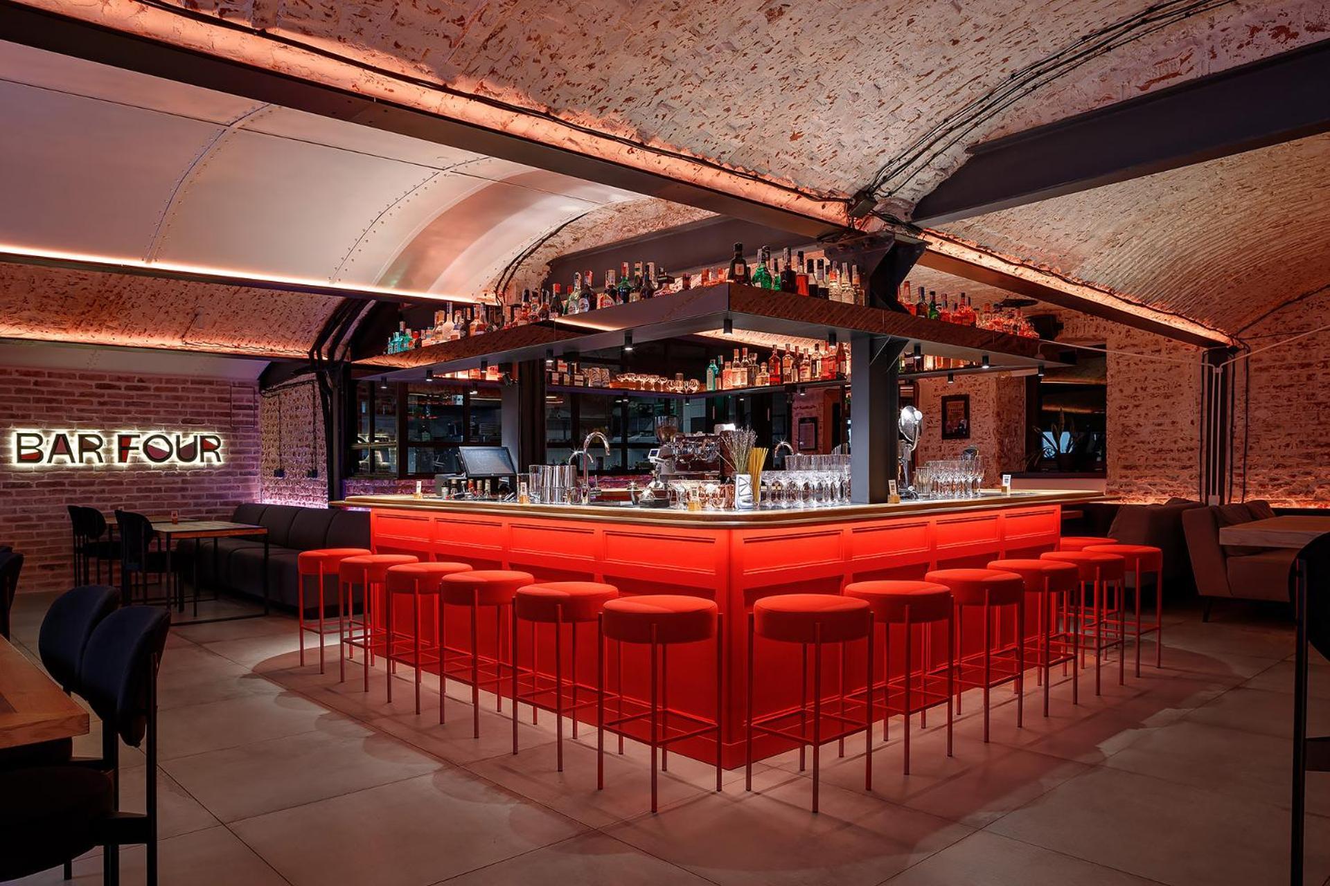 Ferenc Hotel & Restaurant Lviv Buitenkant foto