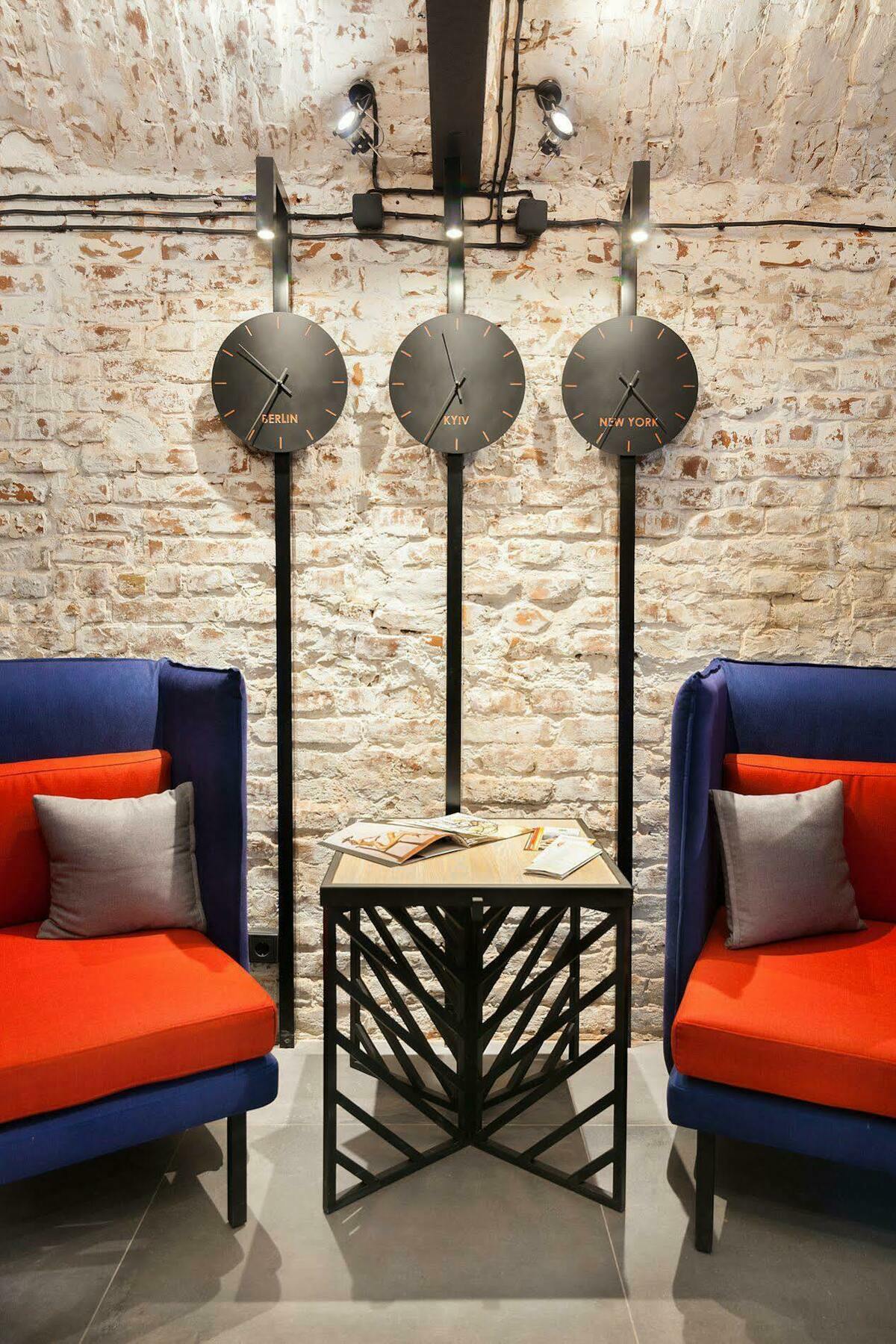 Ferenc Hotel & Restaurant Lviv Buitenkant foto