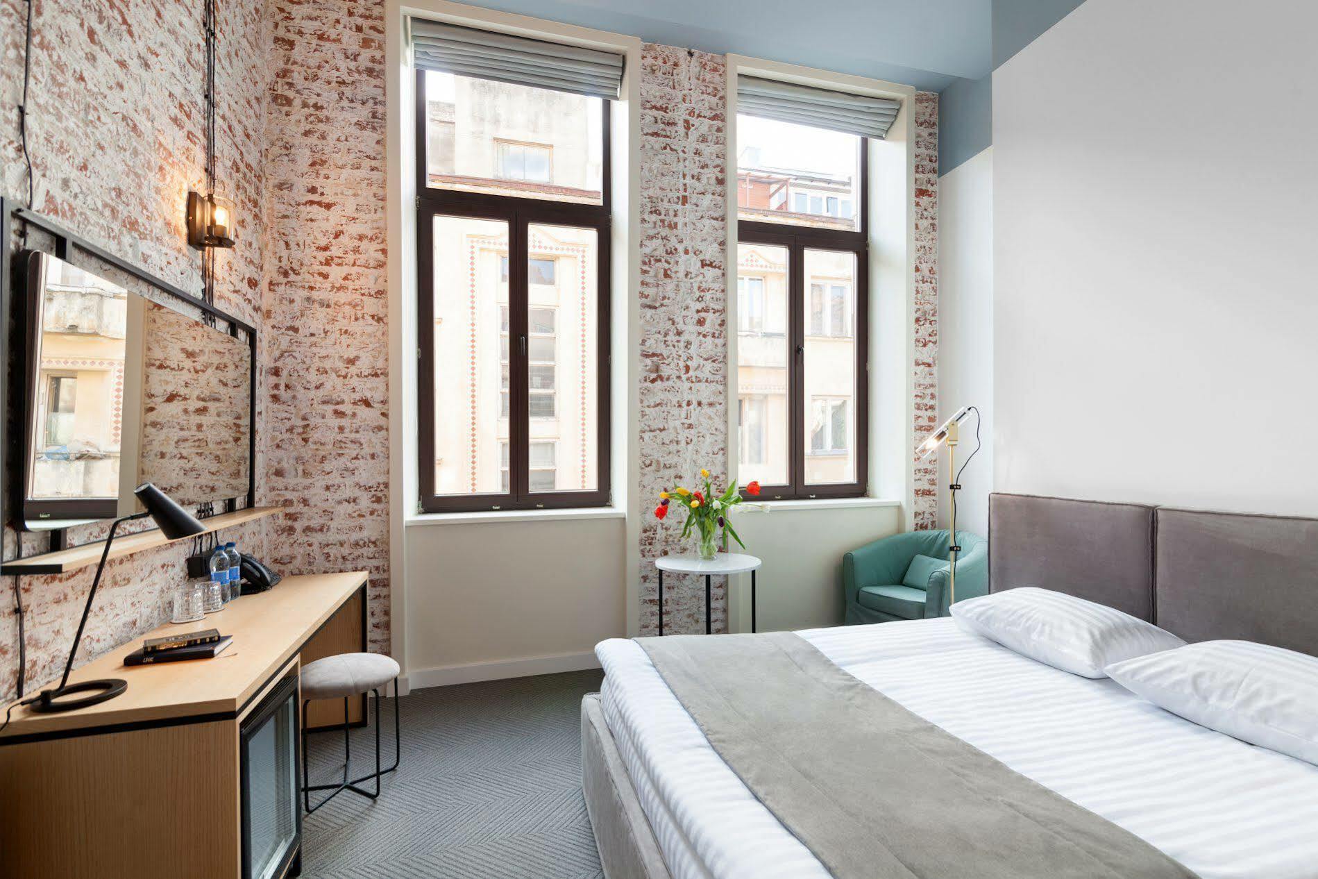 Ferenc Hotel & Restaurant Lviv Buitenkant foto
