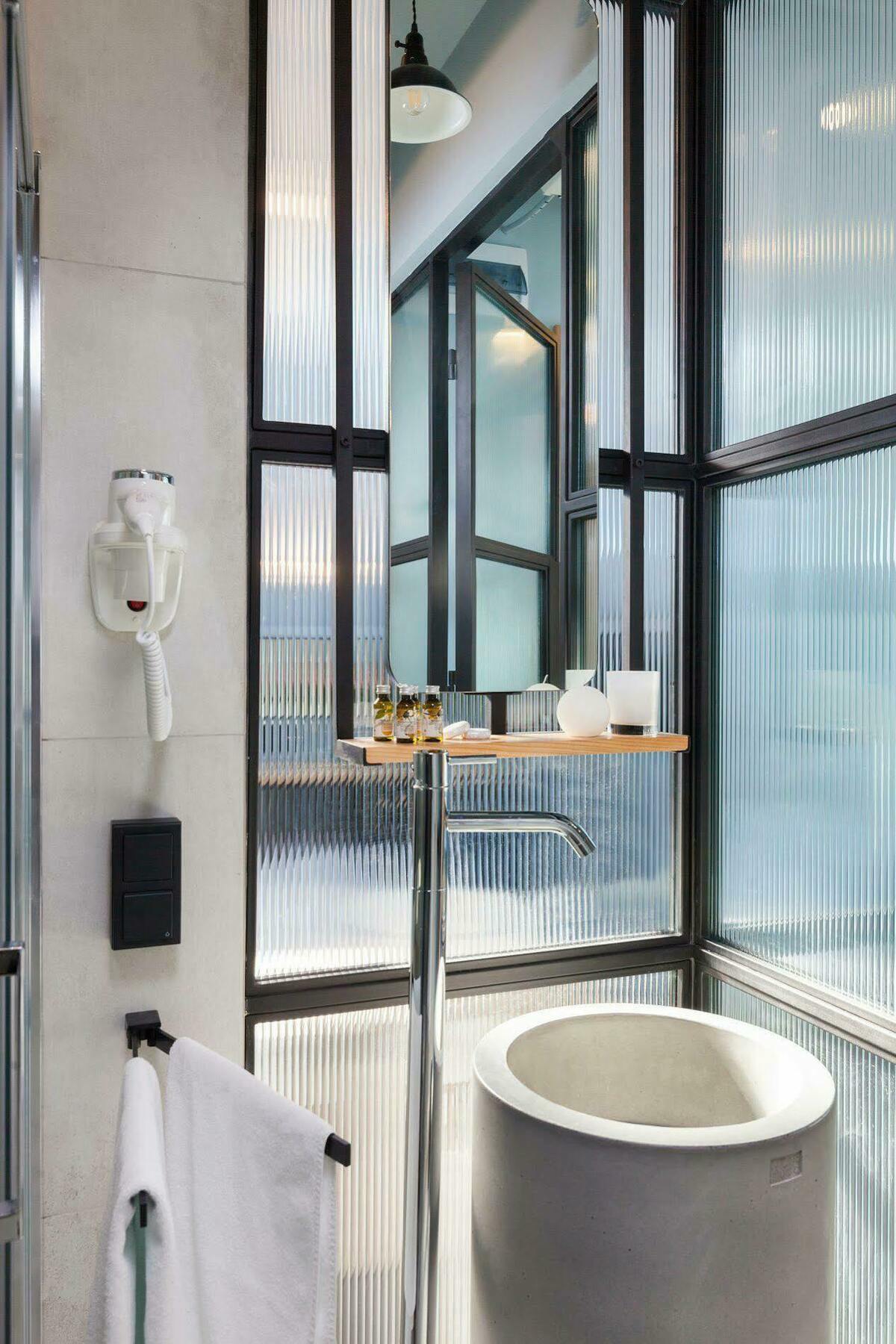 Ferenc Hotel & Restaurant Lviv Buitenkant foto