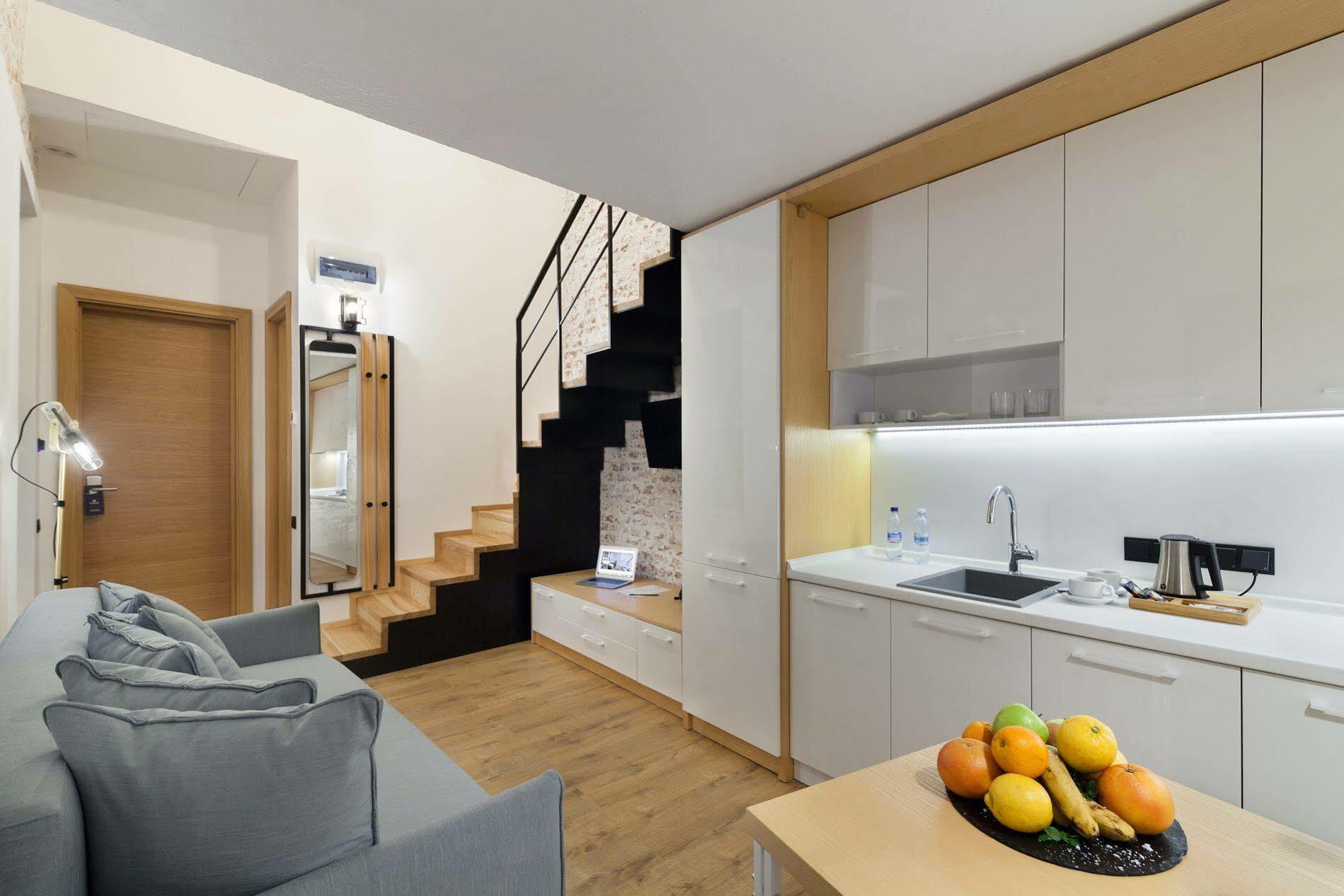 Ferenc Hotel & Restaurant Lviv Buitenkant foto